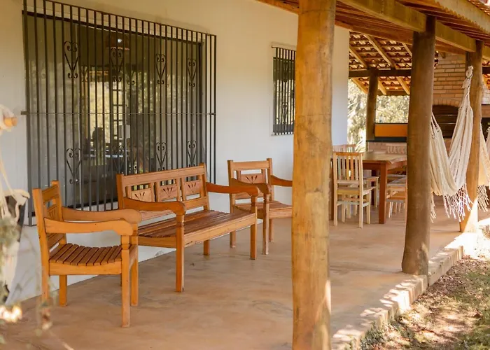 Casa em Bueno Brandão(MG) com Cachoeira Particular